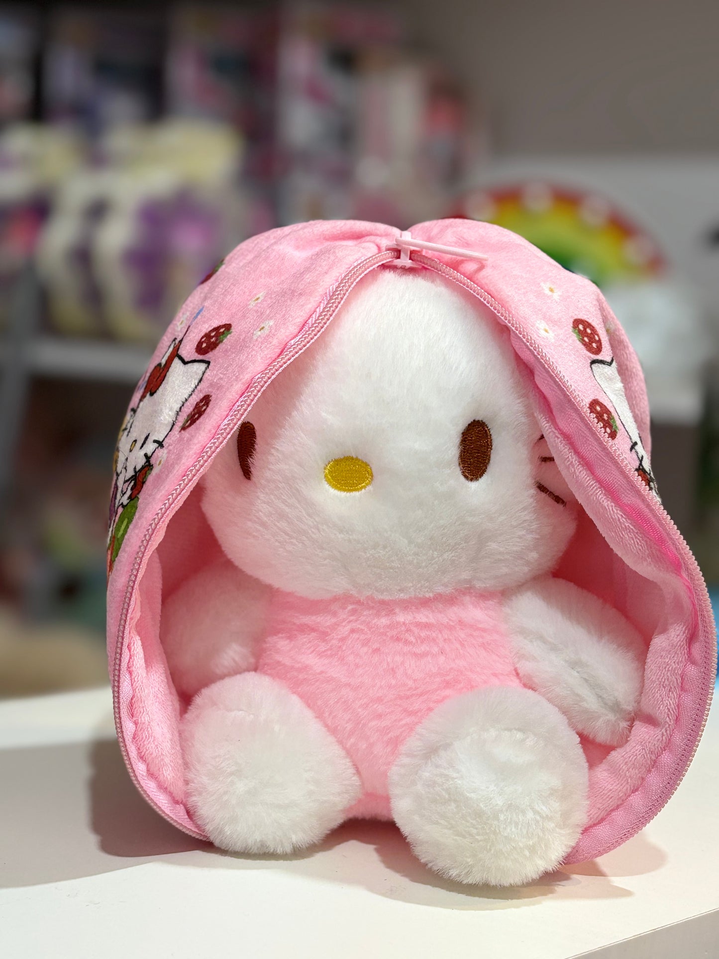 Peluche de Kuromi y Hello Kitty