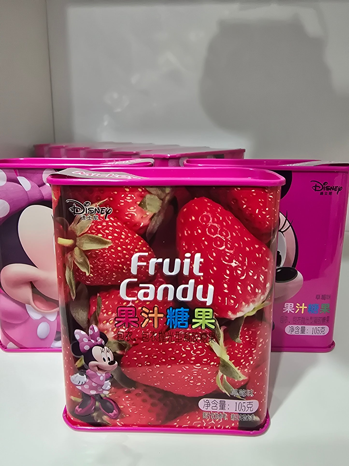 Cajita Metálica Minnie Mouse rellena de caramelos de fruta