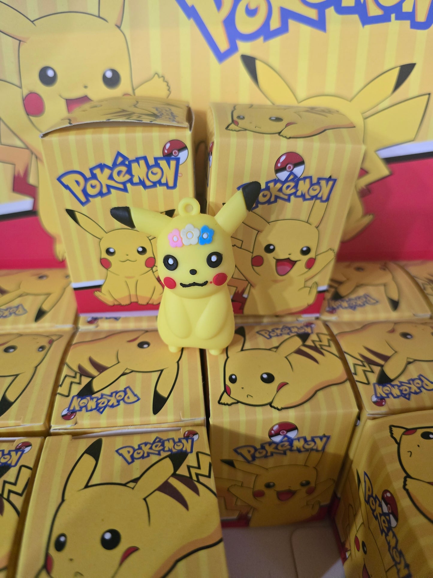 Sorpresa figura llavero pokemon